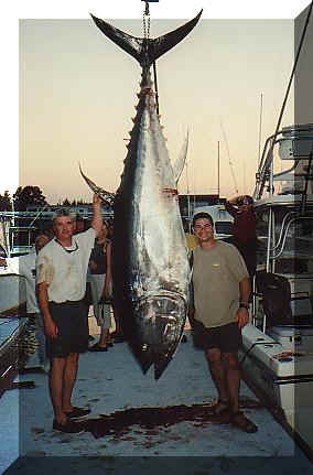 mark&matt,tuna.jpg (37697 bytes)